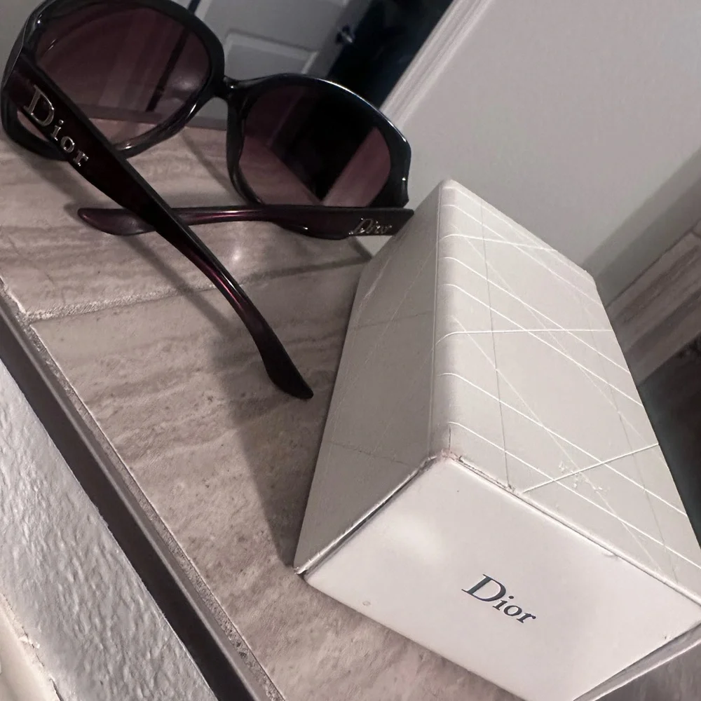 Dior Oversized Glossy Wine-Red Women's Sunglasses - Picture 4 of 6